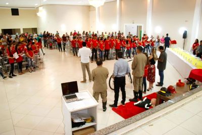 CORPO DE BOMBEIROS REALIZOU ENTREGA DE CERTIFICADOS DO 