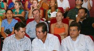 José Roberto assina convênio de 80 novas casas
