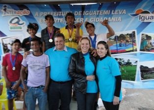 Jardim Marisa recebeu caravana do programa Alegria nos bairros.