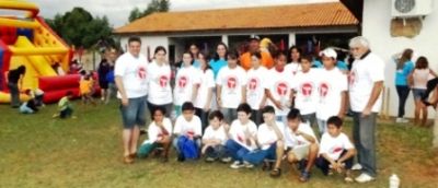 Atletas de Caratê receberam uniformes da prefeitura.