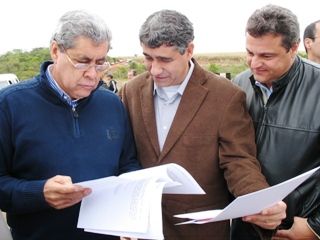 Governo do Estado inaugura pontes na divisa Iguatemi – Naviraí e beneficia municípios.