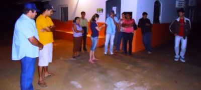 Odontologia atendeu na madrugada para orientar pacientes sobre horários de funcionamento das unidades de saúde.