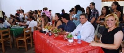 Prefeito Zé Roberto prestigia  formatura de Dança Gaúcha em Iguatemi.