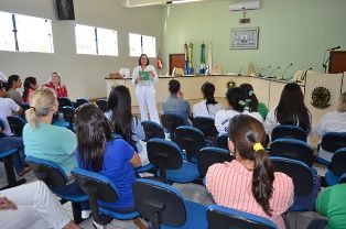 Agentes Comunitários de Saúde recebem curso de Aperfeiçoamento em Saúde do Idoso