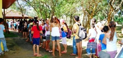 Crianças do PETI de Iguatemi participam de atividades no Parque Natural Piray.