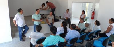 Prefeitura de Iguatemi realiza reunião com CMDRS para entrega de 11 resfriadores para o fortalecimento da Agricultura Fa
