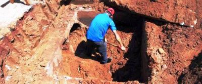Secretaria de Obras realiza limpeza de bueiros em Iguatemi.