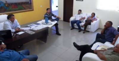 Prefeito recebeu visita de moradores do Assentamento Rancho Loma.