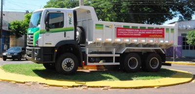 Mais um caminhão truck do PAC-2 reforça frota da prefeitura de Iguatemi.