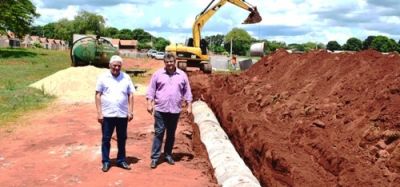 OBRAS DE DRENAGEM NO JARDIM ÉLIDA LOPES NOGUEIRA EM IGUATEMI JÁ COMEÇARAM.