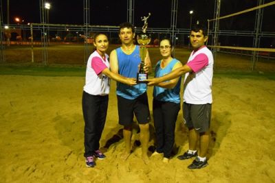 CAMPEONATO DE VÔLEI DE AREIA ENTRE CASAIS TEVE SUA FINAL NO DOMINGO DIA 26/04/2015. 