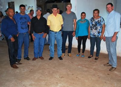 “2º BOI NO ROLETE”, MOVIMENTOU O DOMINGO NO ASSENTAMENTO  RANCHO LOMA COM GRANDIOSO ALMOÇO.