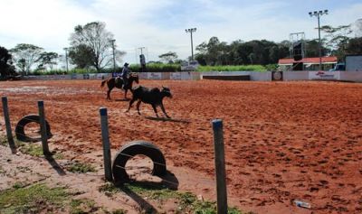 IGUATEMI SEDIOU 3ª ETAPA DO CIRCUITO PROFISSIONAL DO LAÇO COMPRIDO NOS DIAS 10-11-12/07/2015.