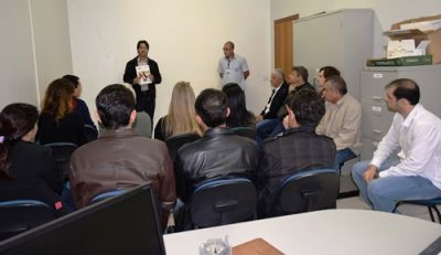 Servidores da Prefeitura de Iguatemi terão cartões de créditos para compras no comércio local com desconto em folha.