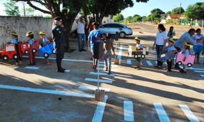 ALUNOS DO CENTRO MUNICIPAL DE EDUCAÇÃO INFANTIL SANTA ROSA PARTICIPARAM DE CIRCUITO EDUCACIONAL SOBRE O TRÂNSITO.