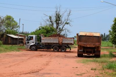 Secretaria de obras realiza melhorias na “Rua. Silvino Fernandes”.