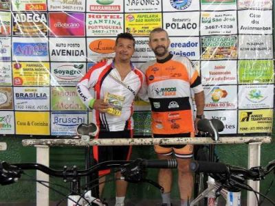 CICLISTAS IGUATEMIENSES PARTICIPARAM DE PEDALADA EM FÁTIMA DO SUL-MS.
