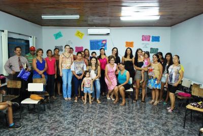 COORDENAÇÃO DO PROJETO “BOM DE BOLA BOM NA ESCOLA” FAZ HOMENAGEM AO DIA DA MULHER