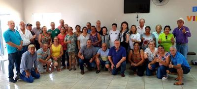 GRUPO DA MELHOR IDADE RECEBEU A VISITA DA PREFEITA PATRÍCIA ANTES DOS JOGOS ESTADUAIS.