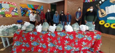 ALUNOS DA REDE MUNICIPAL DE ENSINO DE IGUATEMI RECEBEM KITS DE MERENDA.