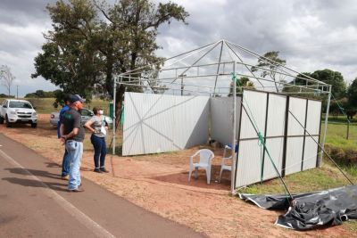 VÂNDALOS ROUBAM LONA E REFLETOR DA TENDA DE BARREIRA SANITÁRIA NA MS-180.