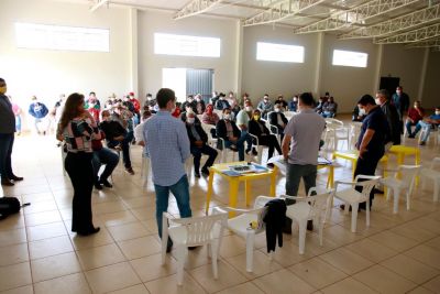 PREFEITA PATRICIA PARTICIPA DE REUNIÃO PARA INÍCIO DA PAVIMENTAÇÃO DA MS-386.