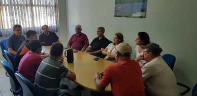 PREFEITA PATRÍCIA MARGATTO PARTICIPA DE REUNIÃO COM COMERCIANTES IGUATEMIENSES.