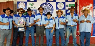 CLUBE DE LAÇO ESTRELA CONQUISTA PREMIAÇÕES NA CIDADE DE AMAMBAI-MS.  