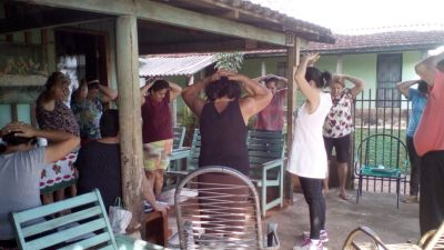 PROFISSIONAIS DA SAÚDE REALIZARAM REUNIÃO NO BAIRRO DA VILA ESPERANÇA.