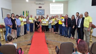 SESSÃO ORDINÁRIA DA CÂMARA DE VEREADORES TEVE NOITE DE HOMENAGENS.