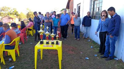 1º TORNEIO DO LEITE DE FUTEBOL SUÍÇO DO ASSENTAMENTO RANCHO LOMA FOI UM SUCESSO.