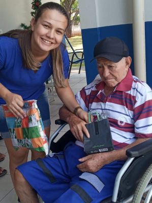 COORDENAÇÃO REALIZOU ATIVIDADES COM IDOSOS DO LAR SÃO JOSÉ.