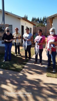 2000 MÁSCARAS FORAM DISTRIBUÍDAS PARA FAMÍLIAS CARENTES EM DIFERENTES COMUNIDADES.