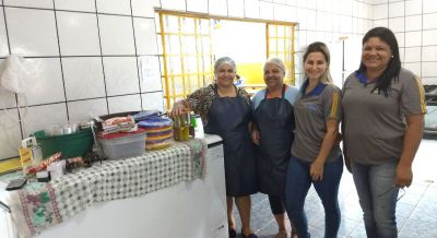 Refeitórios de escolas e creches recebem utensílios de cozinha.