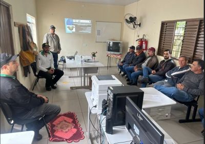 AGENTES DE CONTROLE DE ENDEMIAS DE IGUATEMI PARTICIPAM DE CURSO DO PROGRAMA ESTADUAL DE MONITORAMENTO DE ARBOVIROSE-OVITRAMAS.