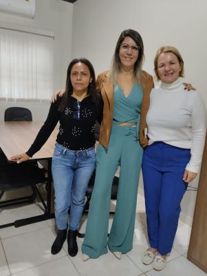 SECRETÁRIA SOCIAL RECEBE A NOVA PRESIDENTE DO CONSELHO DA COMUNIDADE.