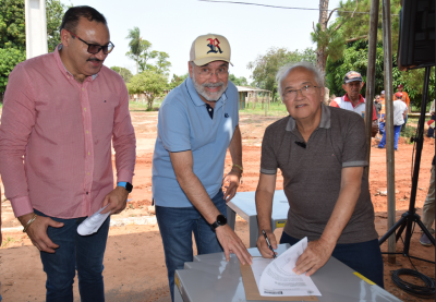 PREFEITO LANÇA OBRA DE DRENAGEM E PAVIMENTAÇÃO ASFÁLTICA NA RUA SILVINO FERNANDES VILA OPERÁRIA.