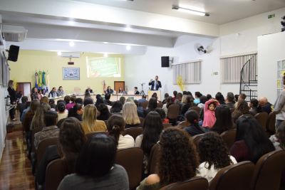 AUDIÊNCIA PÚBLICA DEBATEU CADASTRO DE RESERVA DE VAGAS DA EDUCAÇÃO INFANTIL. 