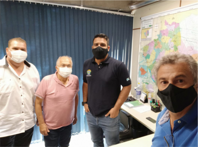 NA AGESUL, PREFEITO, VICE E PRESIDENTE DA CÂMARA SOLICITAM RECUPERAÇÃO “URGENTE” NA MS-180.