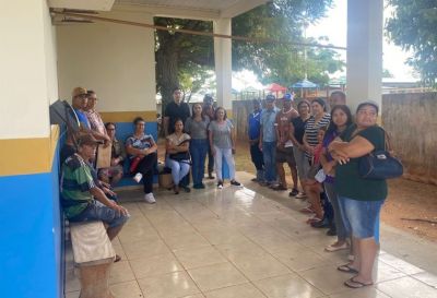 ASSISTÊNCIA SOCIAL DE IGUATEMI, ATUALIZA CADASTRO ÚNICO DE FAMÍLIAS DO ASSENTAMENTO AUXILIADORA E INSCRIÇÃO DE IDOSOS NO CONVIVER.
