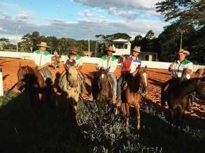 IGUATEMIENSES FATURAM A COPA DOS CAMPEÕES DO LAÇO COMPRIDO.
