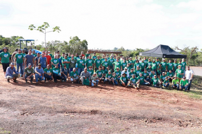 RIO MAIS LIMPO RECOLHE 285 KG DE LIXO DO RIO IGUATEMI