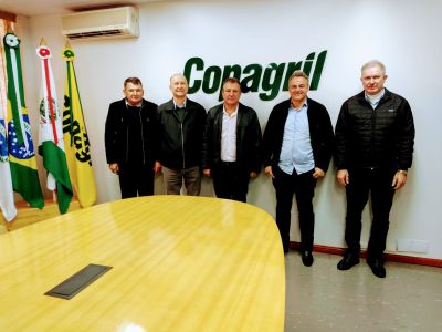 VICE-PREFEITO BUSCA AMPLIAÇÃO DE PARCERIAS COM A COPAGRIL EM IGUATEMI.