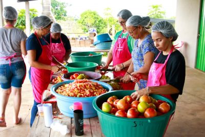 PREFEITA PATRÍCIA AGRADECE A TODOS QUE TRABALHARAM NO ALMOÇO DO SERVIDORES.