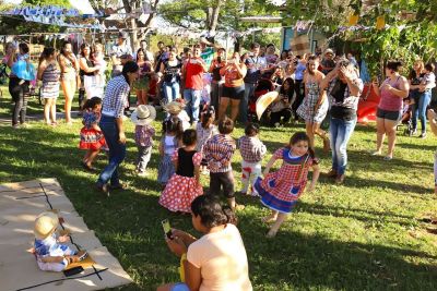 Crianças da ABL fizeram apresentação de festa julina.