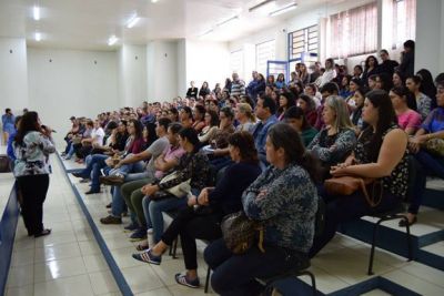 SECRETARIA MUNICIPAL DE EDUCAÇÃO PROMOVEU DIA “D” PARA DEBATE DA BNCC.