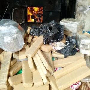VIGILÂNCIA SANITÁRIA DE IGUATEMI ACOMPANHOU INCINERAÇÃO DE MAIS DE 1.800 KG DE DROGAS.