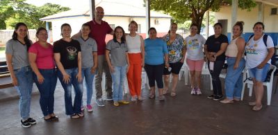 REUNIÃO SERVIU PARA TRATAR DE ASSUNTOS REFERENTES AO EVENTO NATAL FELIZ E A DISTRIBUIÇÃO DE BRINQUEDOS.