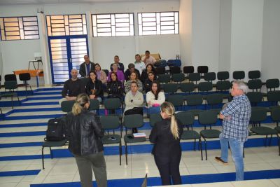 SECRETARIA DE SAÚDE PROMOVEU REUNIÃO ENTRE COORDENADORES DA ÁREA TÉCNICA E TÉCNICOS ESPECIALIDADOS EM ATENDIMENTO PÚBLIC