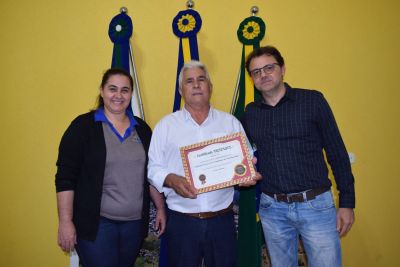 VEREADOR VALDEMAR RECEBE PRÊMIO DESTAQUE DA EMPRESA “PRIME DESTAQUE BRASIL”